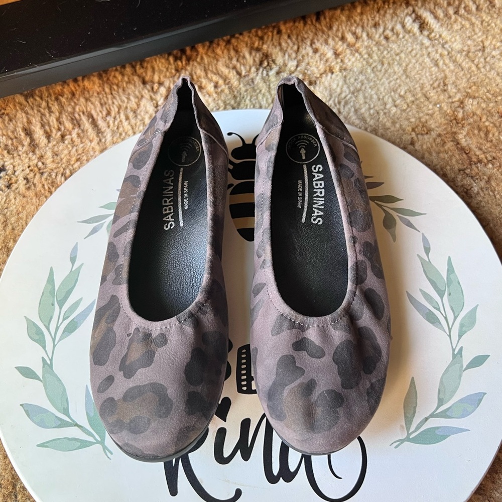 Woman’s Sabrinas ballet flats made in Spain cheetah print size 7.